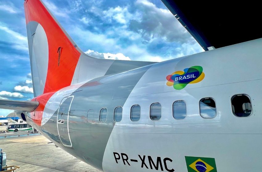  Apoiadora do turismo nacional, GOL atualiza marca “BRASIL” em suas aeronaves