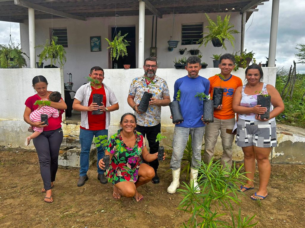 Projeto Cumaru: Trabalhando pela preservação da Amburana Cearensis na Caatinga Paraibana
