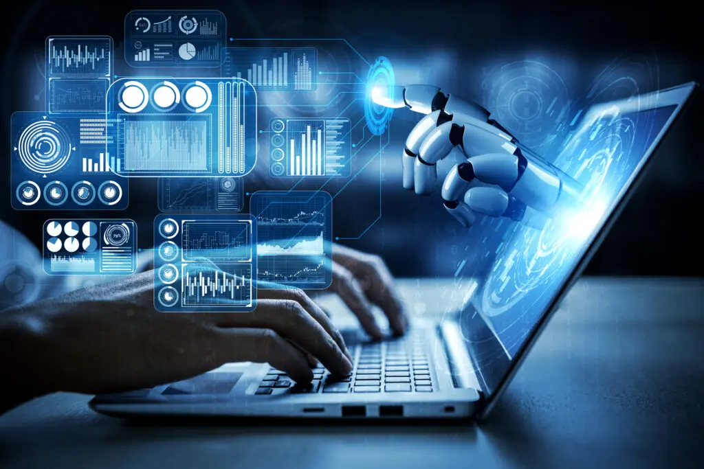 Palestra magna durante o Seminário Internacional tratou do desenvolvimento e regulação das novas tecnologias e sua relação com os criadores de conteúdo criativo; à tarde, oito painéis expandiram os debates