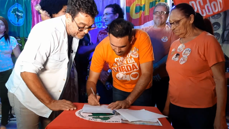 Em um evento que reuniu diversas lideranças políticas, culturais e sociais, o candidato a prefeito firmou compromisso com a valorização das tradições e o fomento cultural da cidade, garantindo novas perspectivas para o setor. Foto: Sérgio Melo