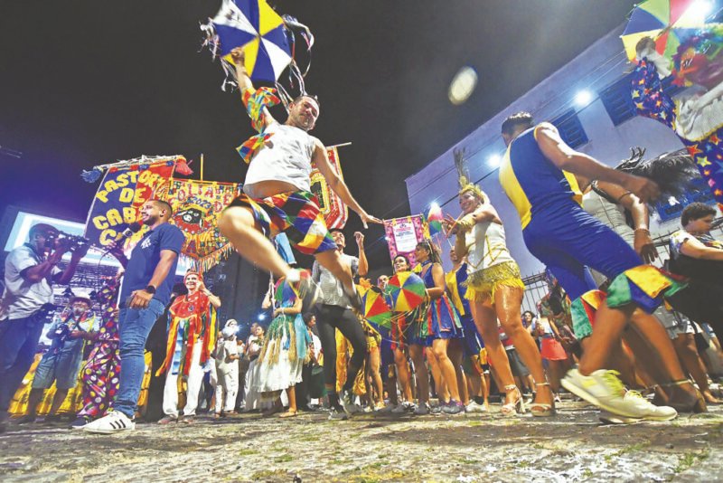 Cortejo cultural, percorrendo o bairro de Petrópolis. Foto: Joana Lima/Prefeitura de Natal