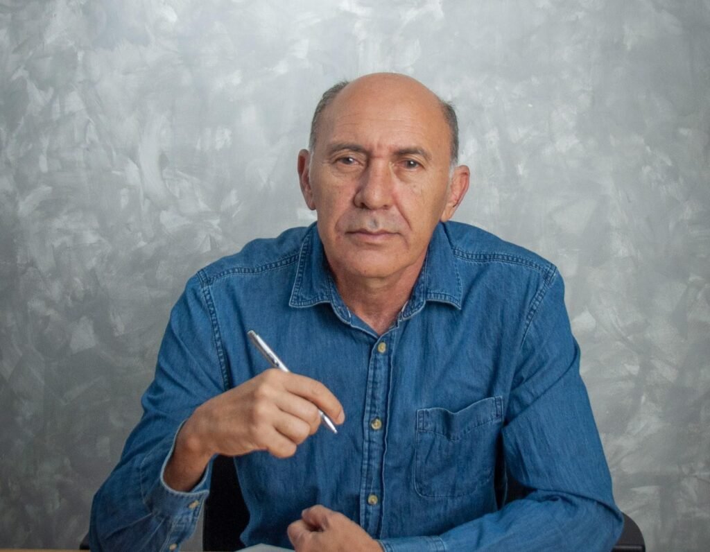 Francisco Leite Duarte transforma a seca de 1932 em fábula política sobre resistência no sertão